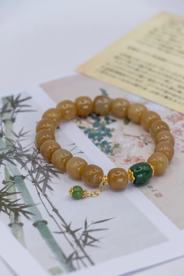 Yue Qin – Armband aus Hetian-Jade & Grünem Jaspis