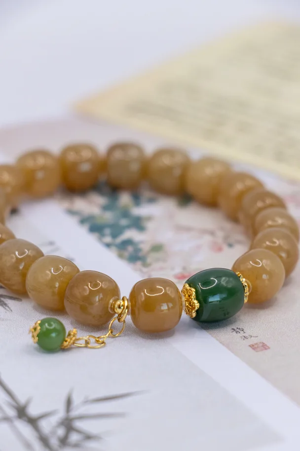 Yue Qin – Armband aus Hetian-Jade & Grünem Jaspis