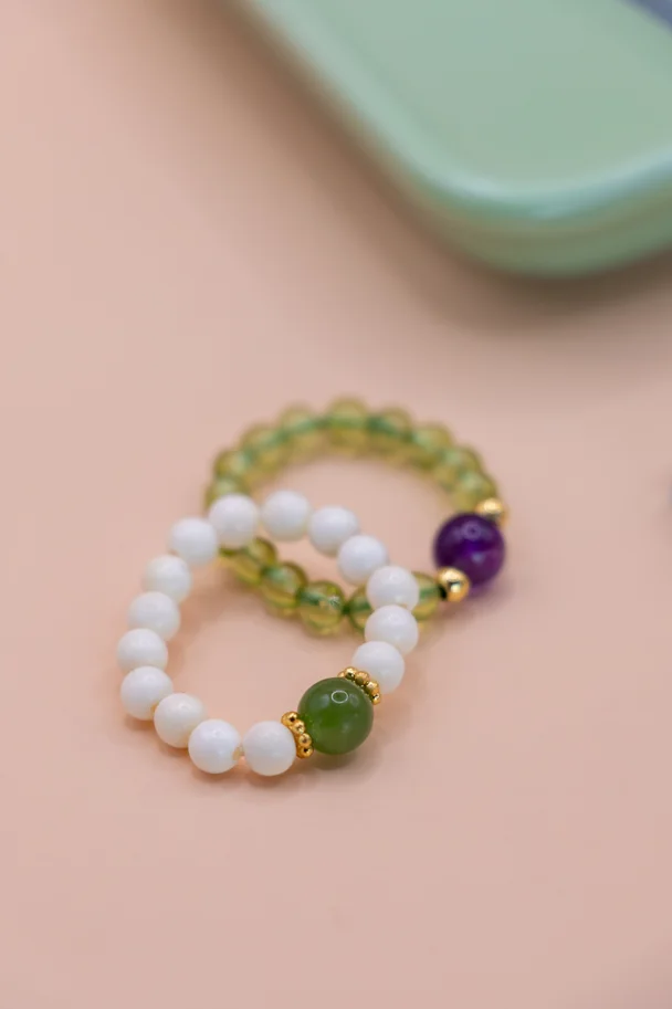 Zi Han – Ring aus Natürlichem Peridot & Amethyst