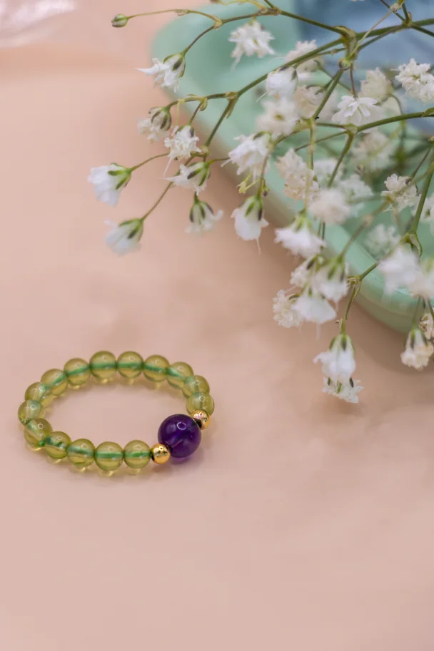 Zi Han – Ring aus Natürlichem Peridot & Amethyst