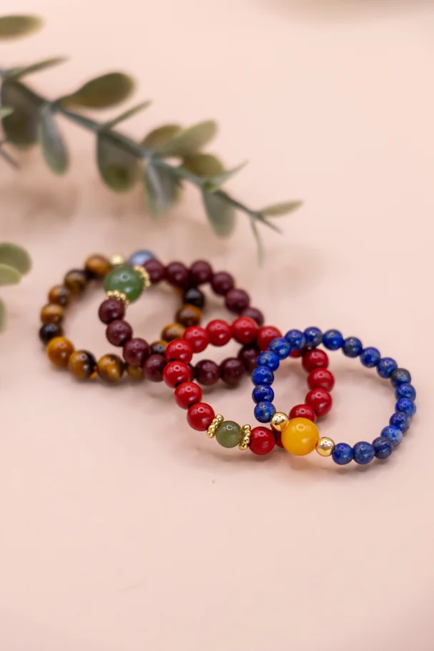 Lan Zi – Ring aus Lapislazuli & Bienenwachs-Bernstein