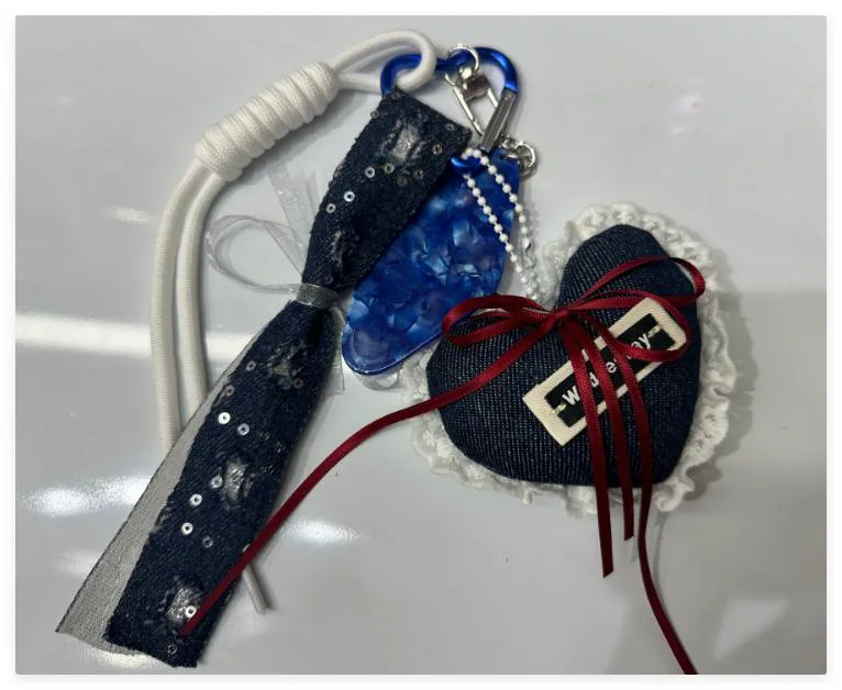 Taschenanhänger DANIELLE DENIM HEART