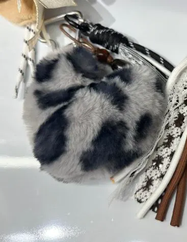 Taschenanhänger SAVINA SNOW LEOPARD