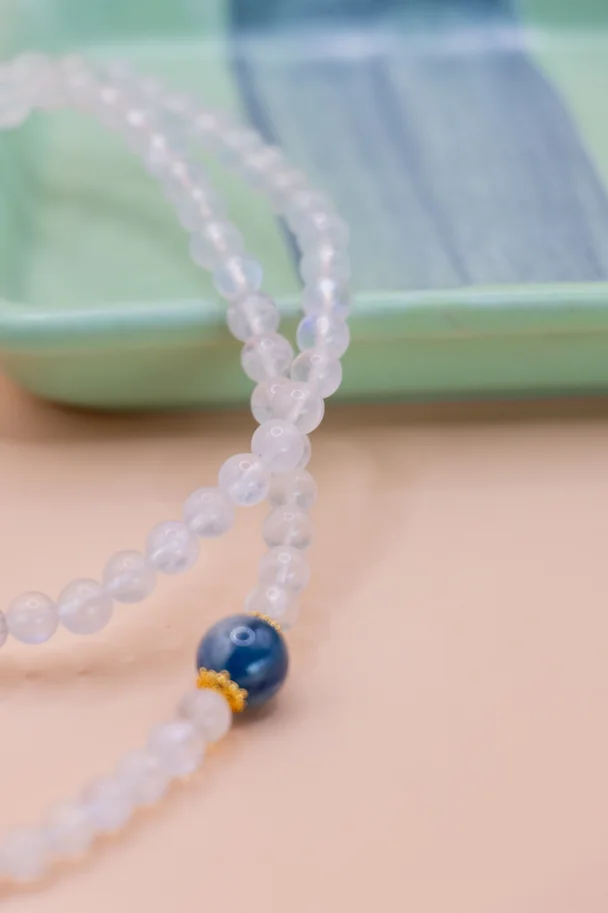 Armband mit blauen Mondstein und Kyanit